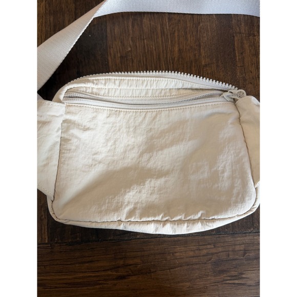 Lululemon Everywhere Belt Bag Ivory Off White Crossbody Fanny Pack Athleisure - Picture 7 of 11